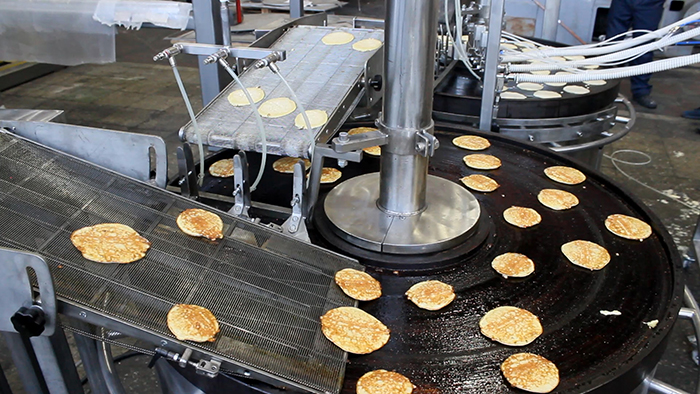 Frying pancakes